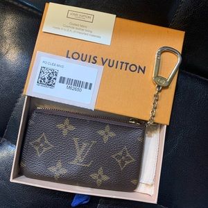 Monogram Key Pouch✨